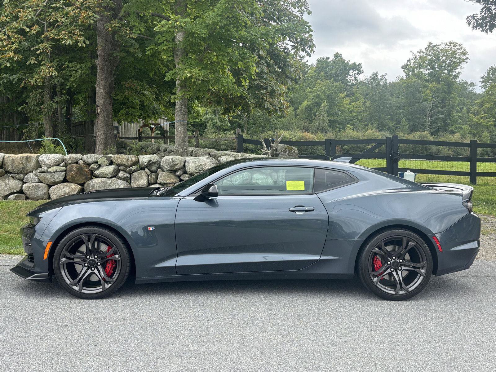 Used 2019 Chevrolet Camaro SS RWD image 15