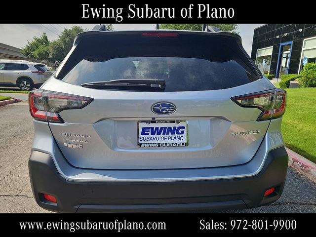 Used 2025 Subaru Outback Premium AWD/4WD image 4