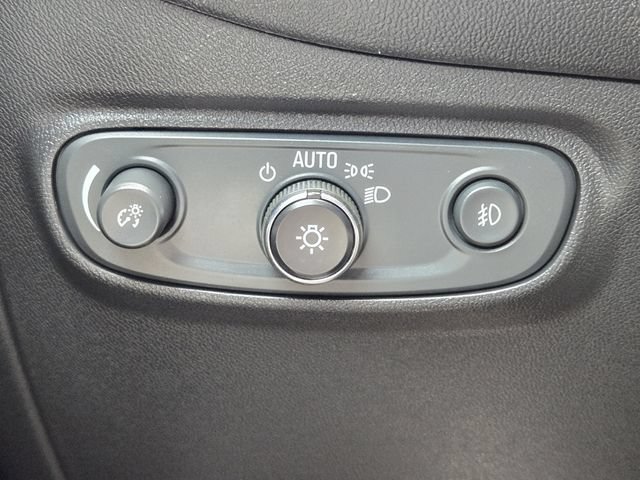 Used 2020 Chevrolet Equinox LT FWD image 22