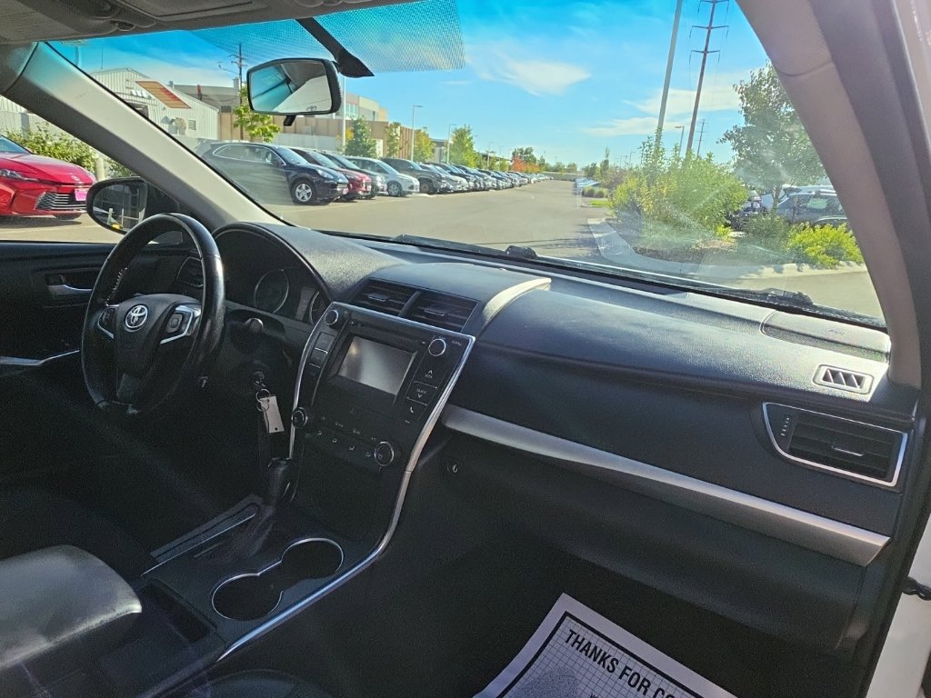 Used 2016 Toyota Camry SE FWD image 12