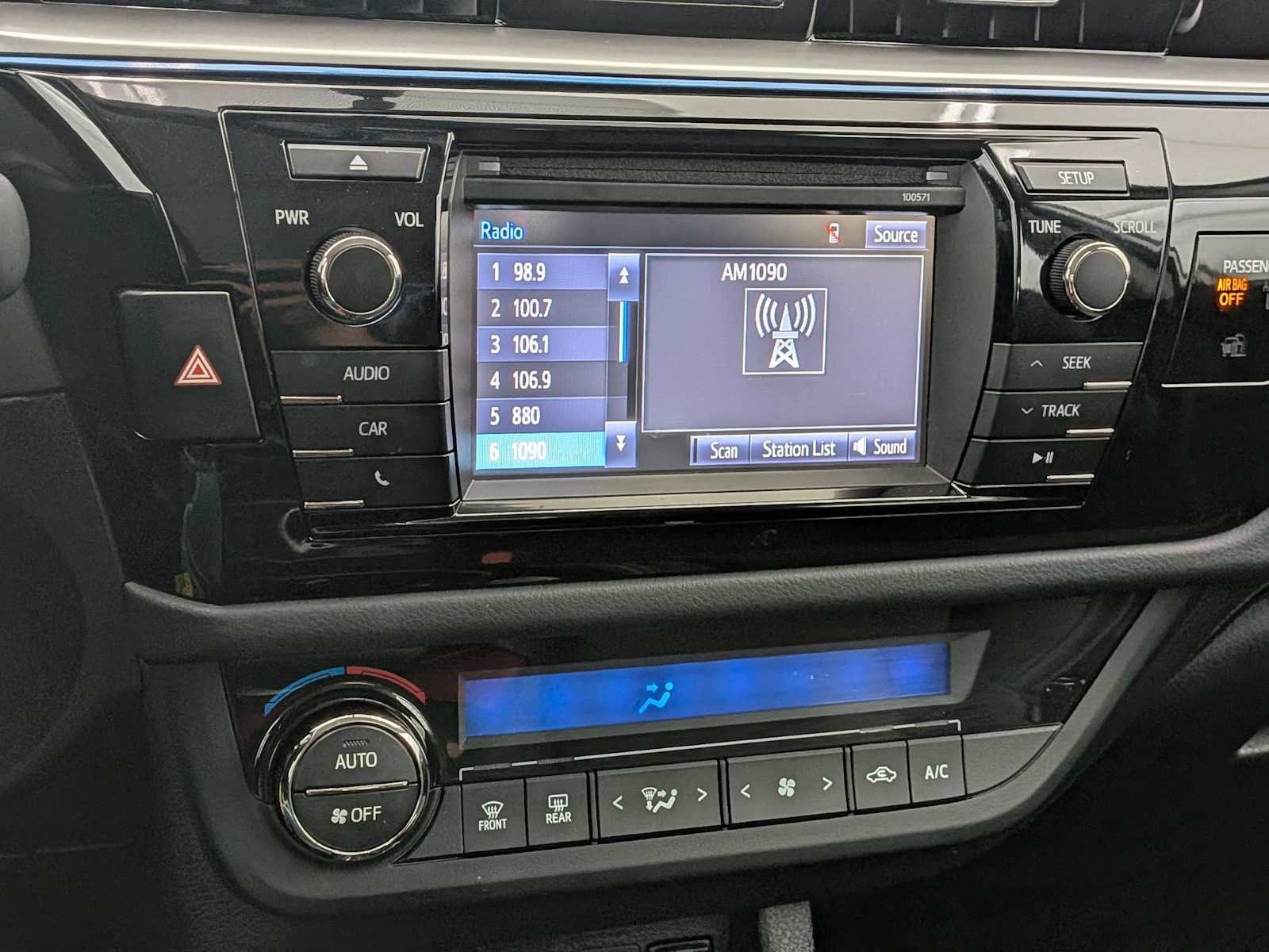 Used 2016 Toyota Corolla S image 30