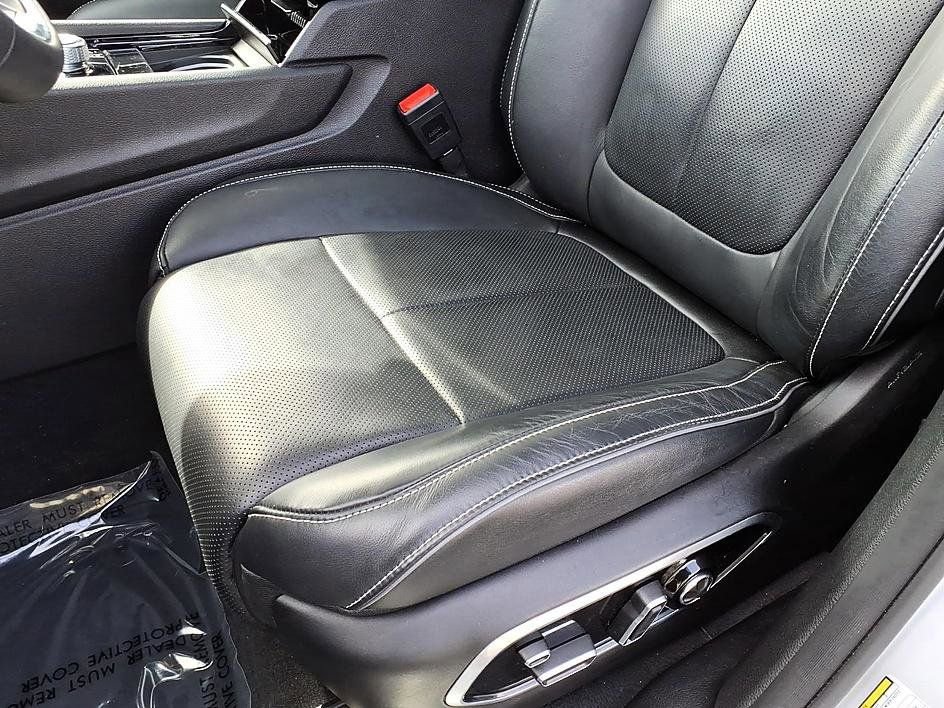 Used 2022 Jeep Grand Cherokee Overland w/ Luxury Tech Group IV image 18