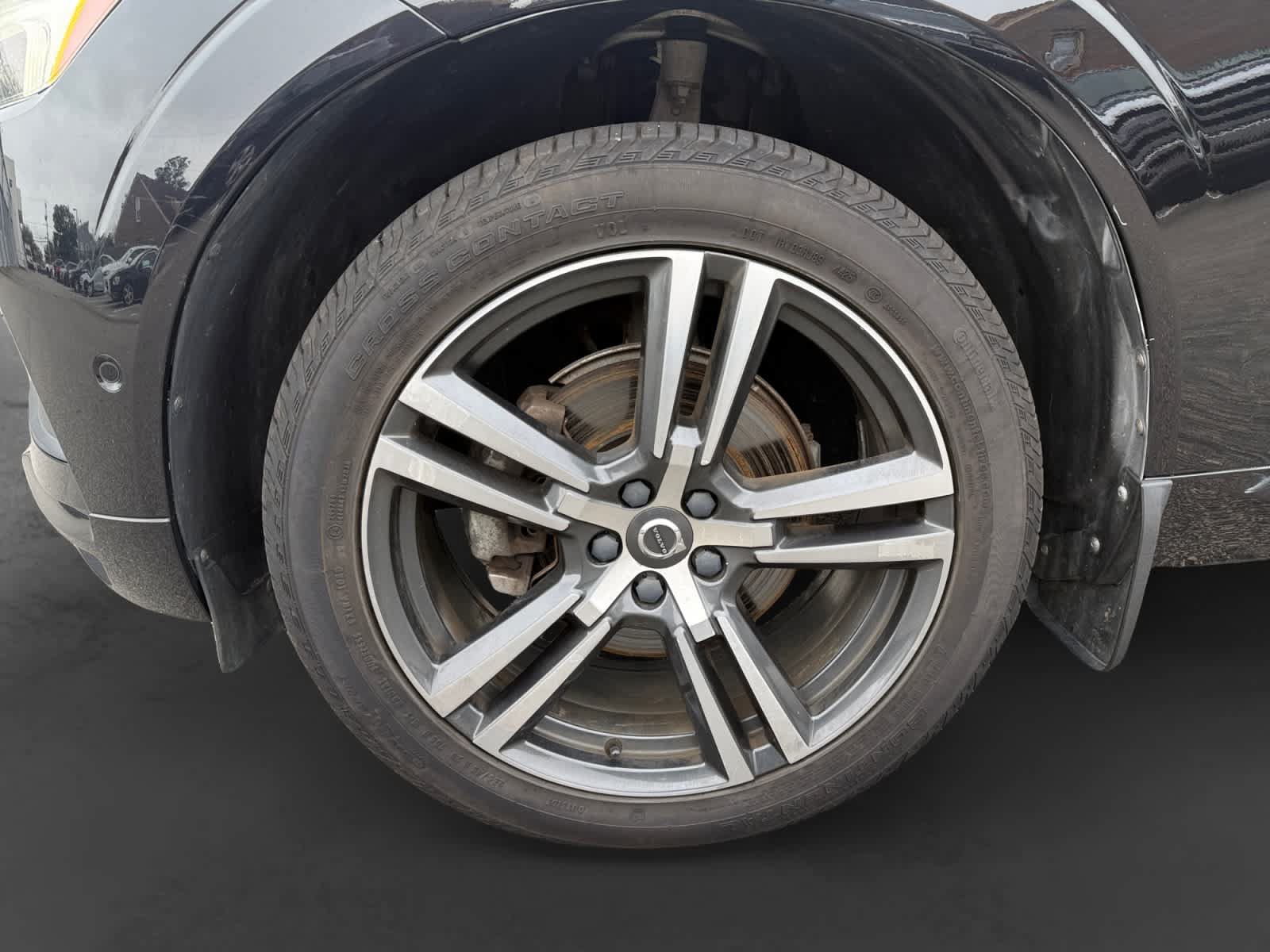 Used 2019 Volvo XC60 T5 Momentum w/ Protection Package AWD/4WD image 9