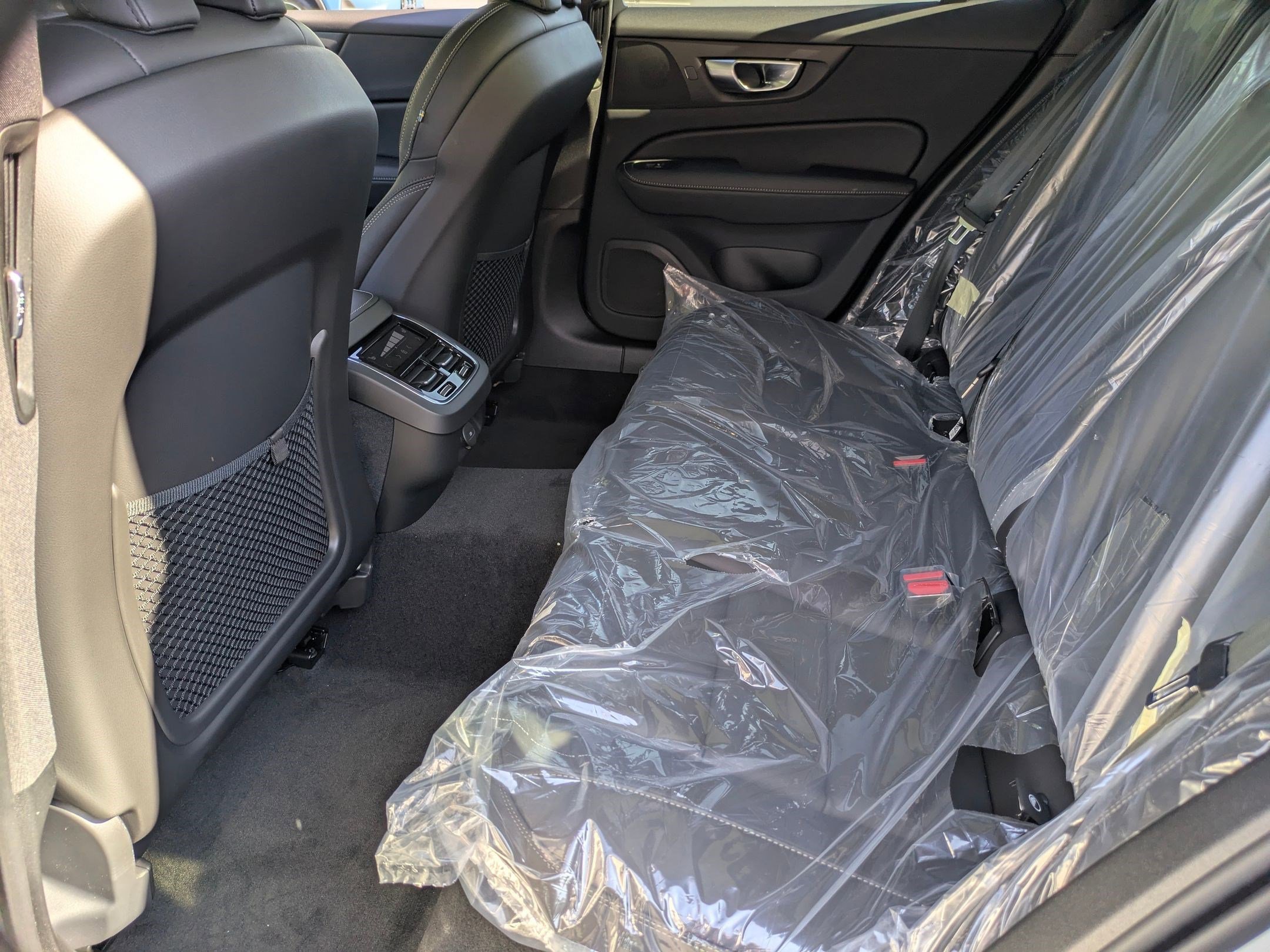 New 2026 Volvo V60 B5 Cross Country Ultra w/ Protection Package Premier image 21