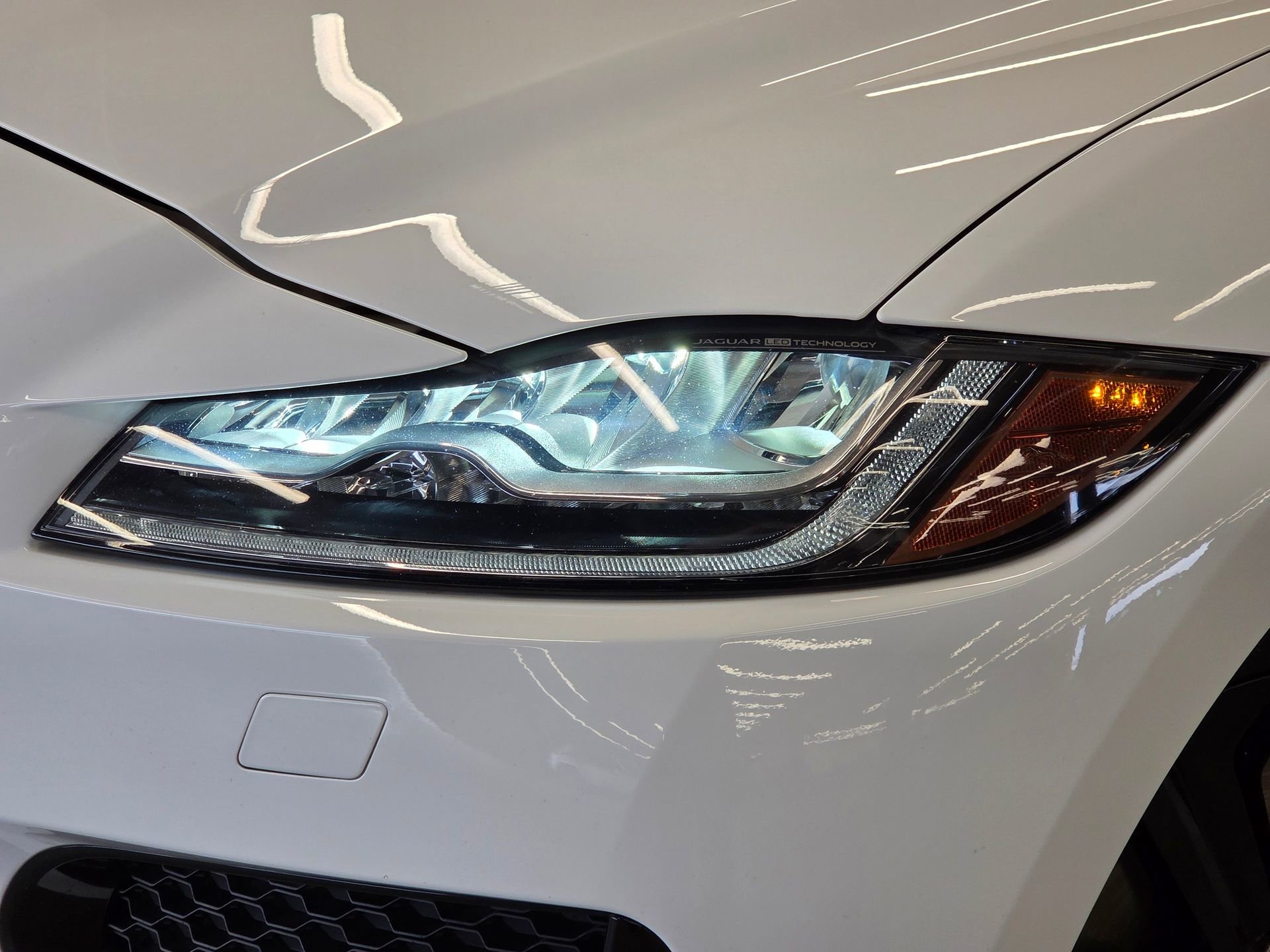 Used 2019 Jaguar F-PACE S image 28