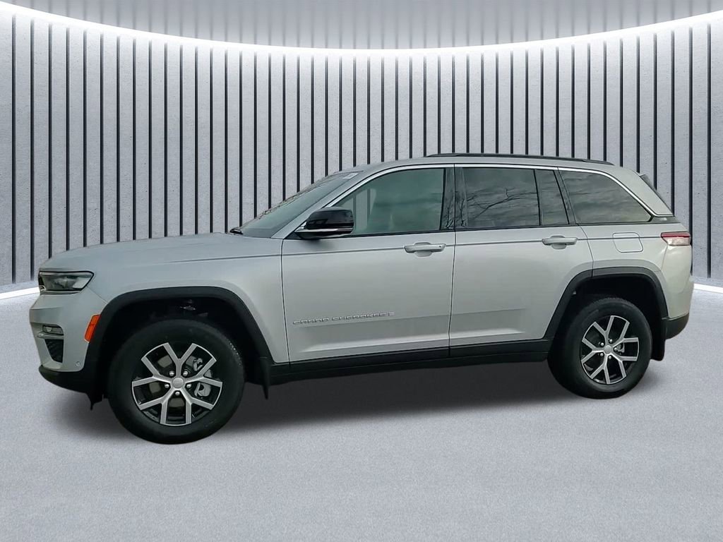 New 2025 Jeep Grand Cherokee Limited w/ Luxury Tech Group II image 19