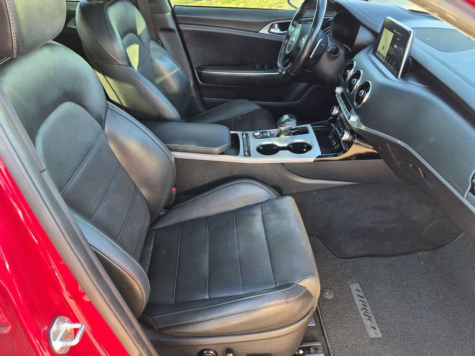 Used 2019 Kia Stinger GT2 AWD/4WD image 30