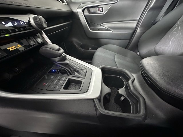 Used 2021 Toyota RAV4 XLE image 28