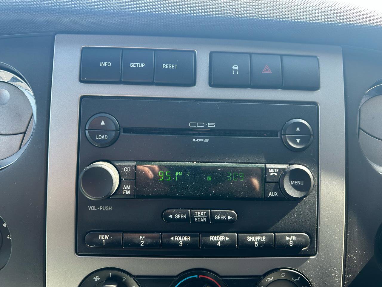 Used 2007 Ford Expedition EL XLT image 23