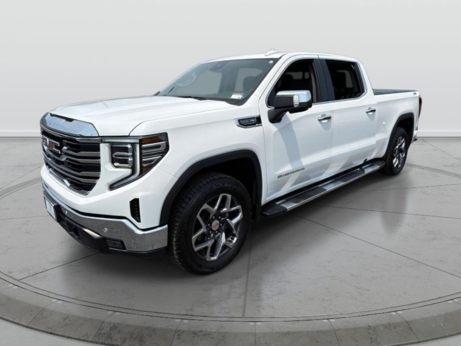 Used 2025 GMC Sierra 1500 SLT w/ SLT Premium Package AWD/4WD image 3