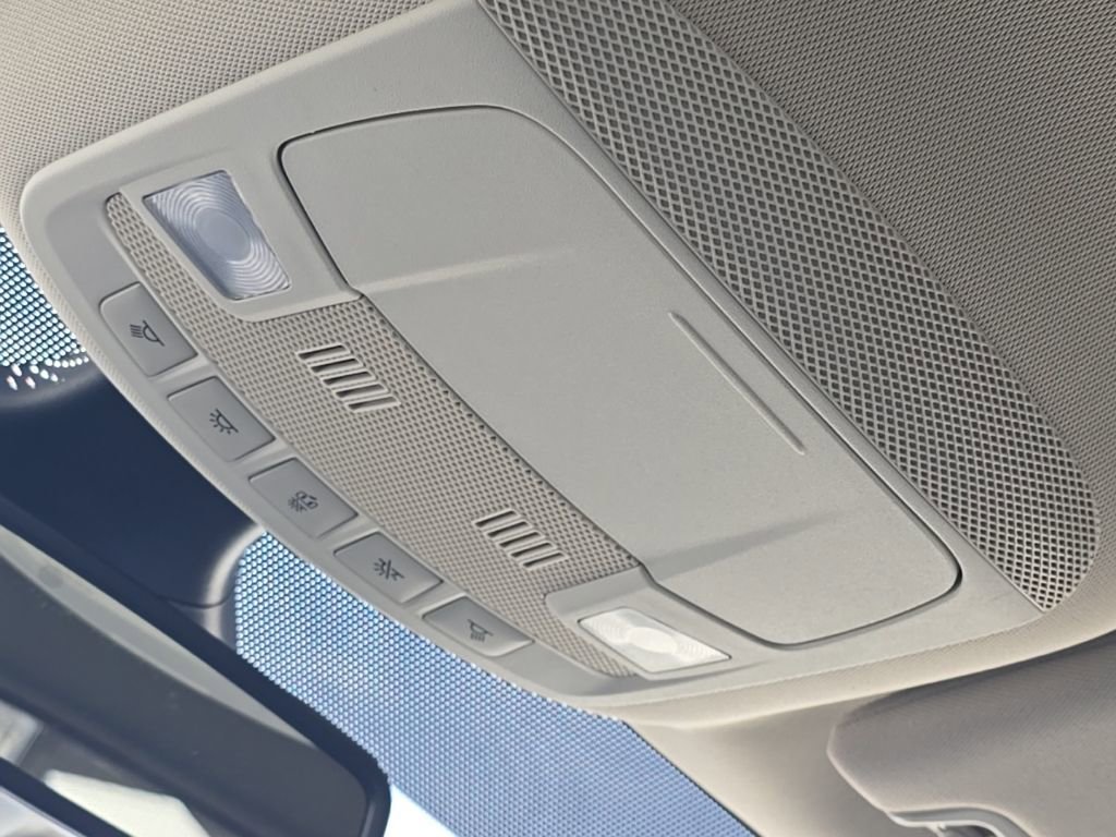 Used 2024 Ford Edge Titanium w/ Equipment Group 301A image 31