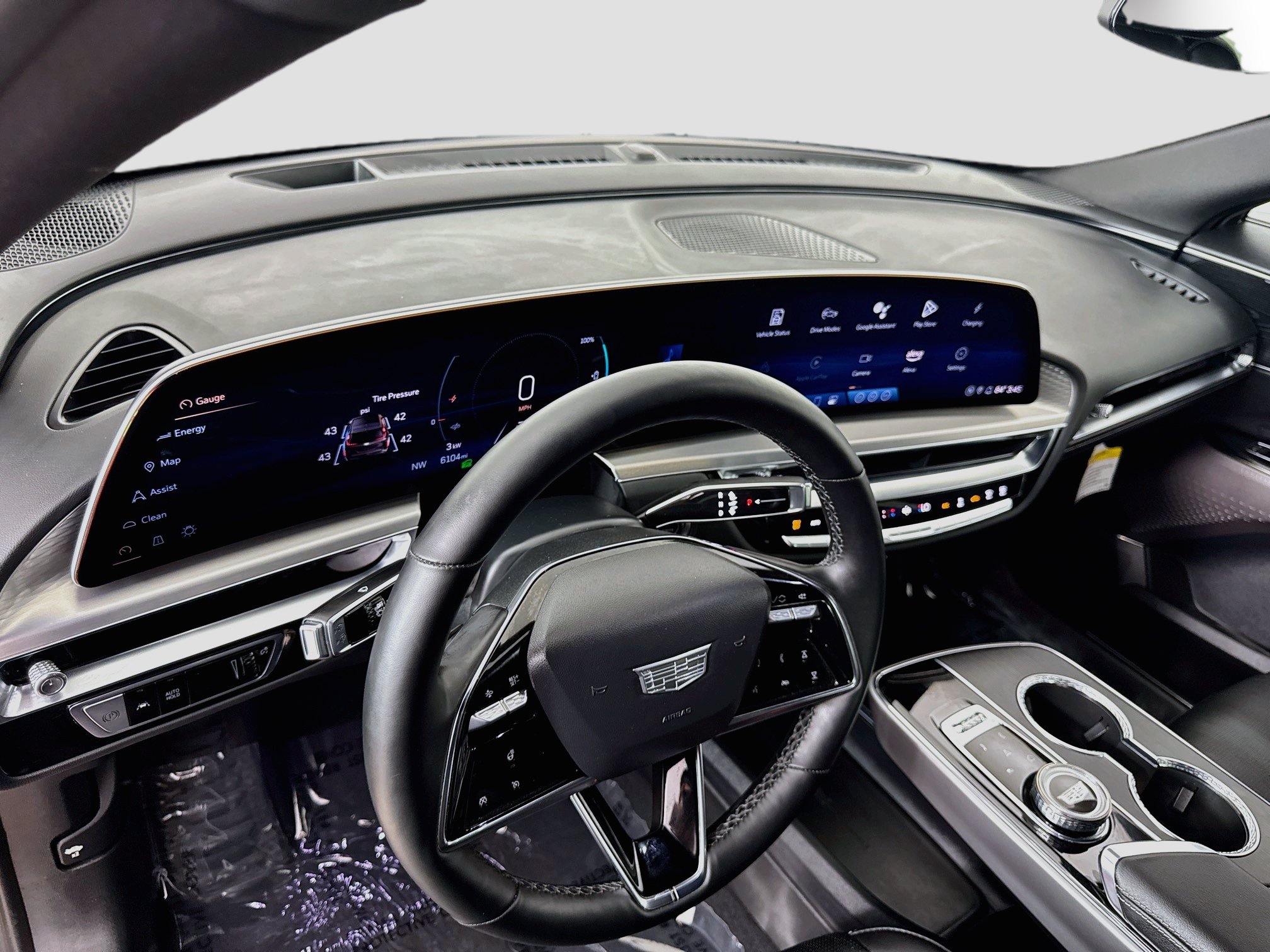 Used 2025 Cadillac Lyriq Sport AWD/4WD image 11