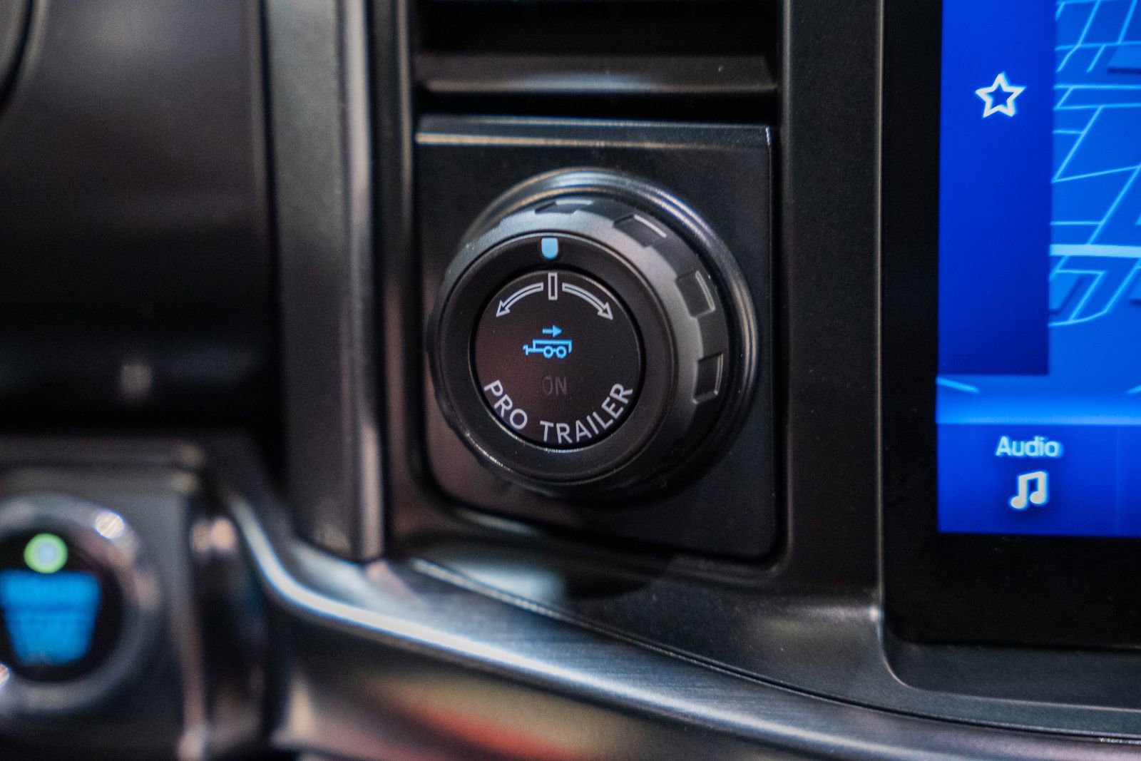 Certified 2023 Ford F150 Lariat w/ Equipment Group 502A High image 32