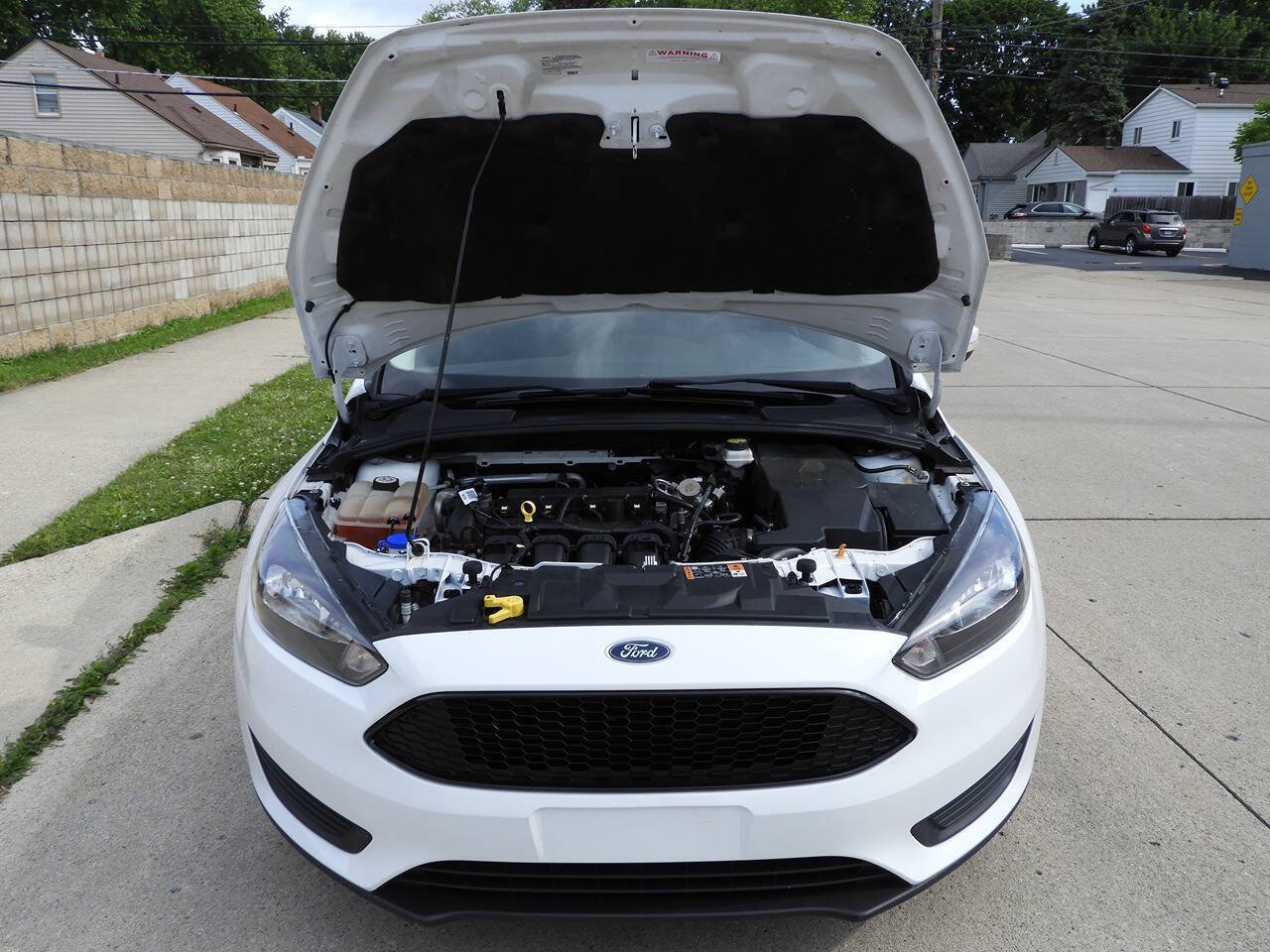 Used 2018 Ford Focus SE w/ Cold Weather Package FWD image 38