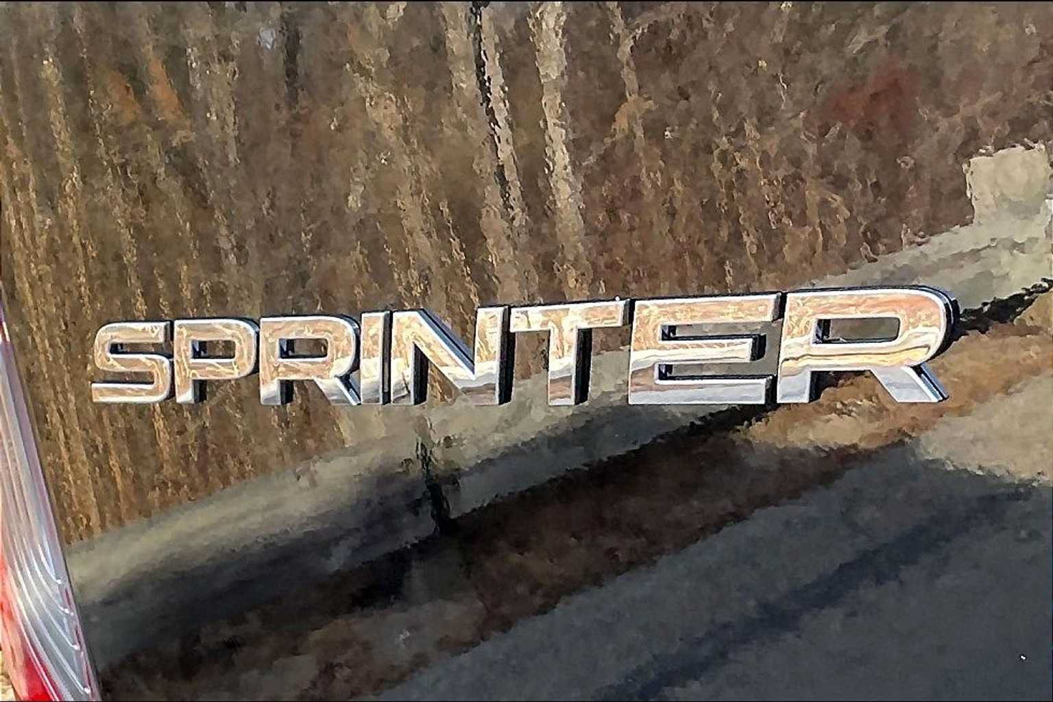 Used 2025 Mercedes-Benz Sprinter 2500 image 13