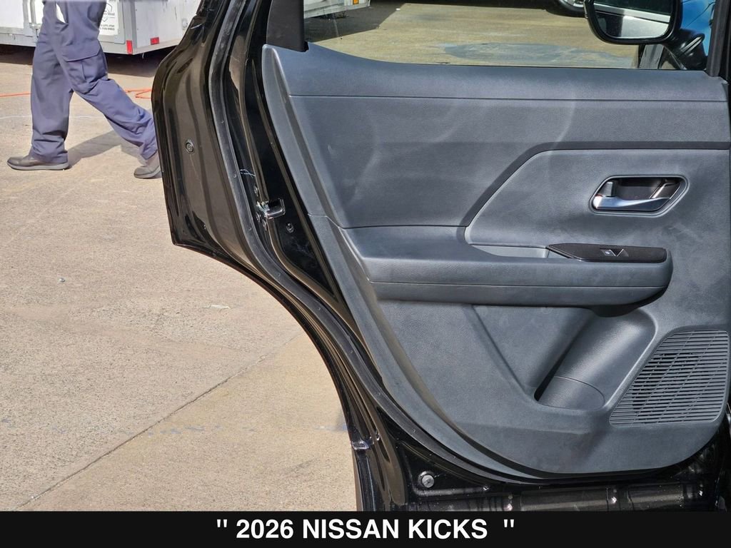 New 2026 Nissan Kicks SR image 18