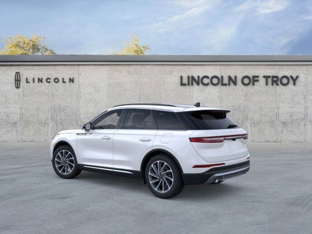 New 2026 Lincoln Corsair Premiere image 26