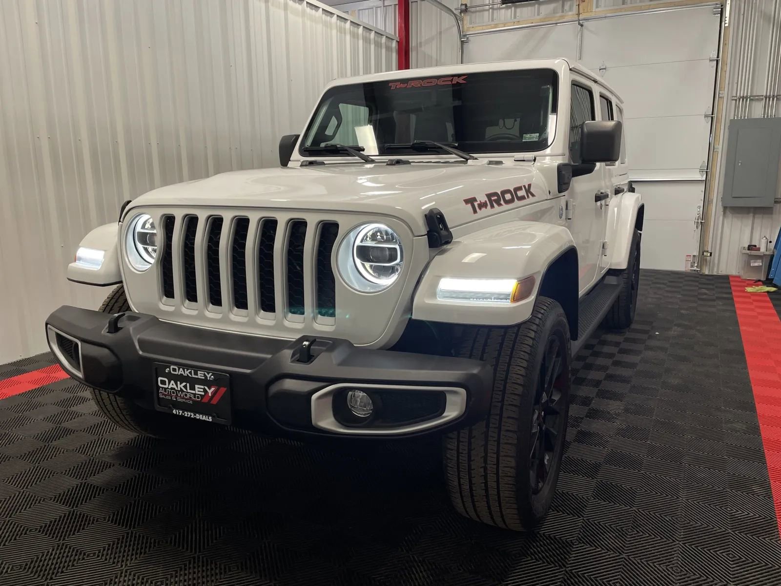 Used 2021 Jeep Wrangler Unlimited Sahara w/ Cold Weather Group image 12