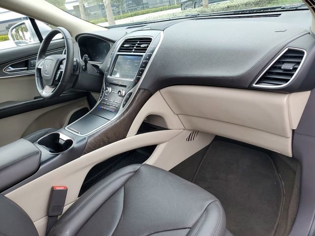 Used 2019 Lincoln Nautilus Reserve image 14