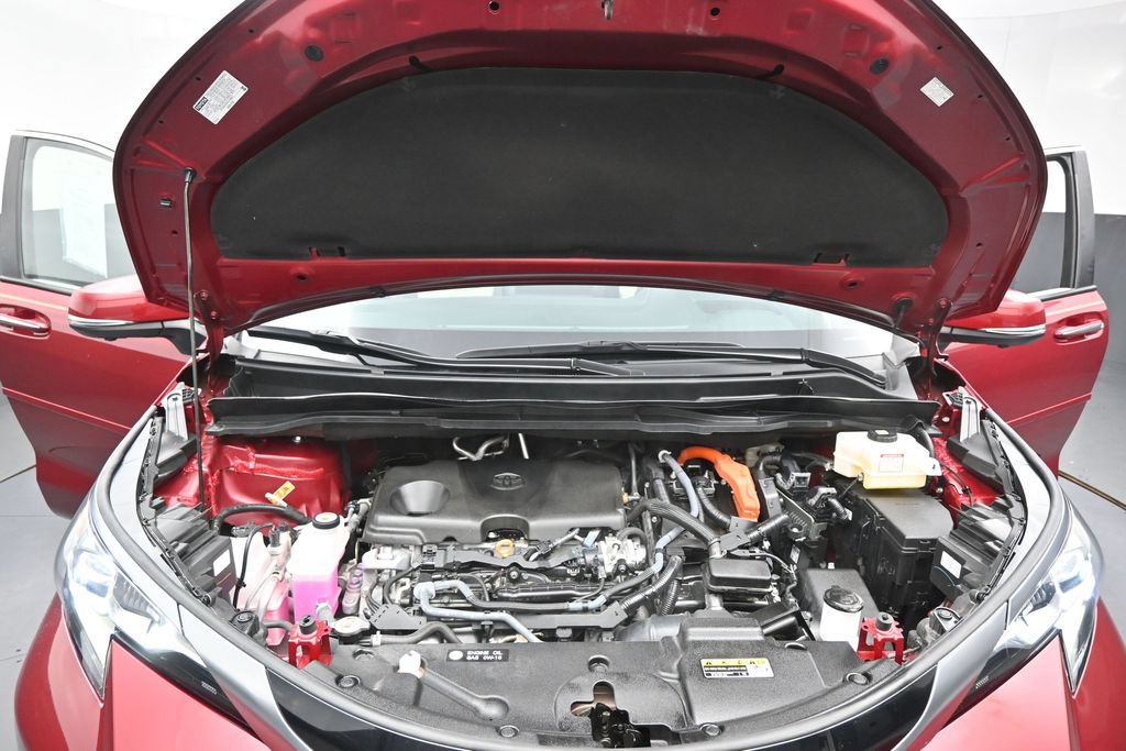 Used 2025 Toyota Sienna Platinum AWD/4WD image 33