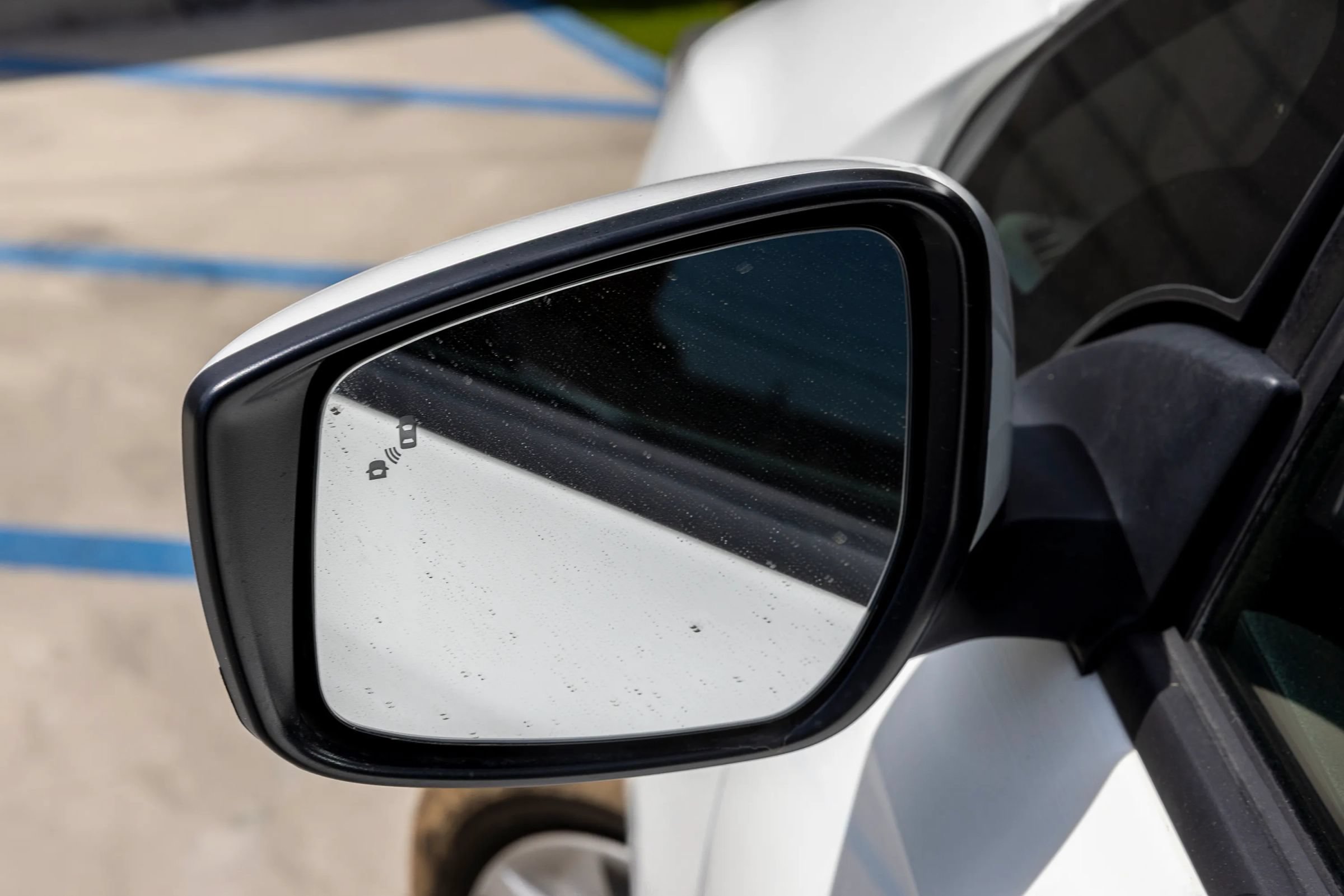 Used 2025 Nissan Leaf S FWD image 13