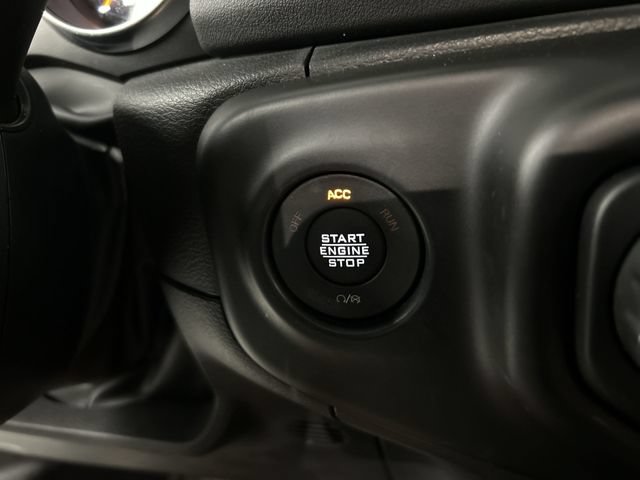 Used 2022 Jeep Wrangler Unlimited Sahara w/ Safety Group AWD/4WD image 13