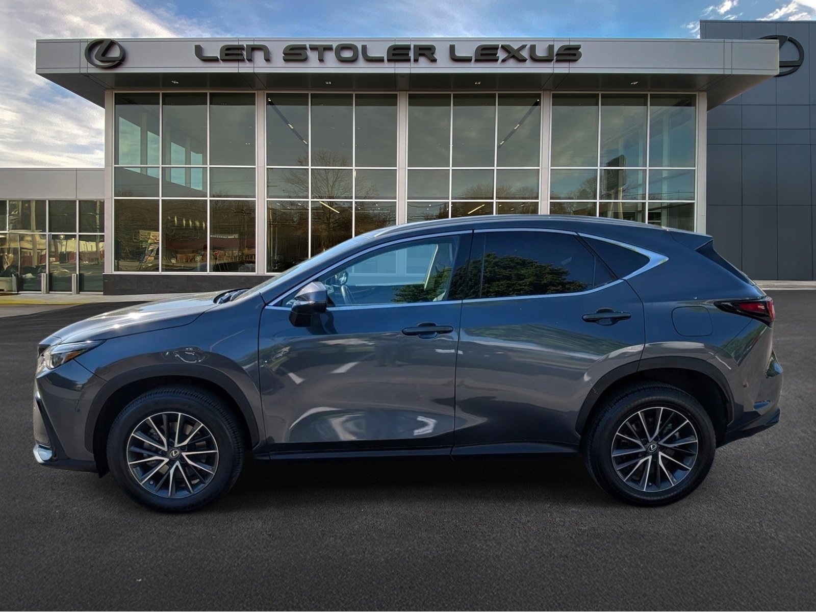 Used 2023 Lexus NX 350h AWD image 6
