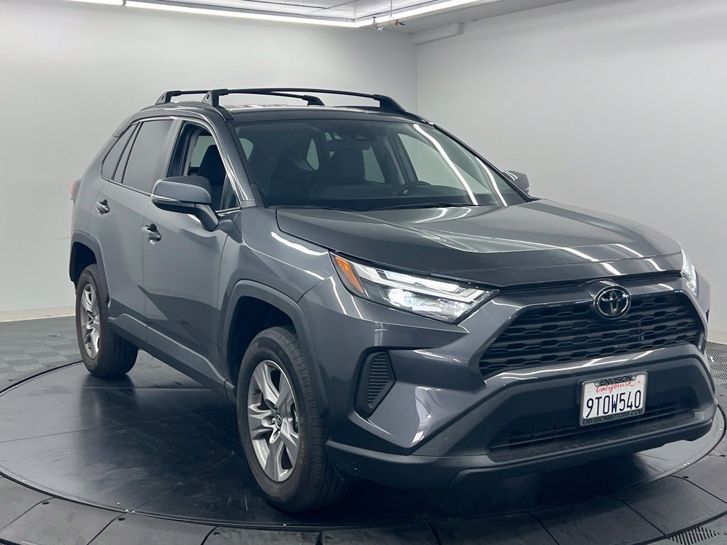 Used 2025 Toyota RAV4 XLE FWD image 3