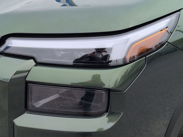 New 2026 Subaru Outback Limited AWD/4WD image 9