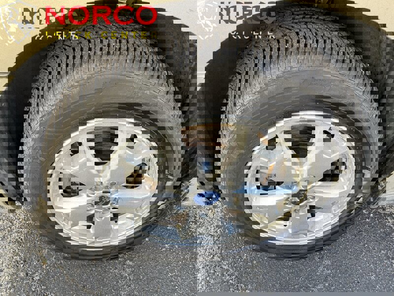 Used 2015 Ford Transit Connect XLT image 17