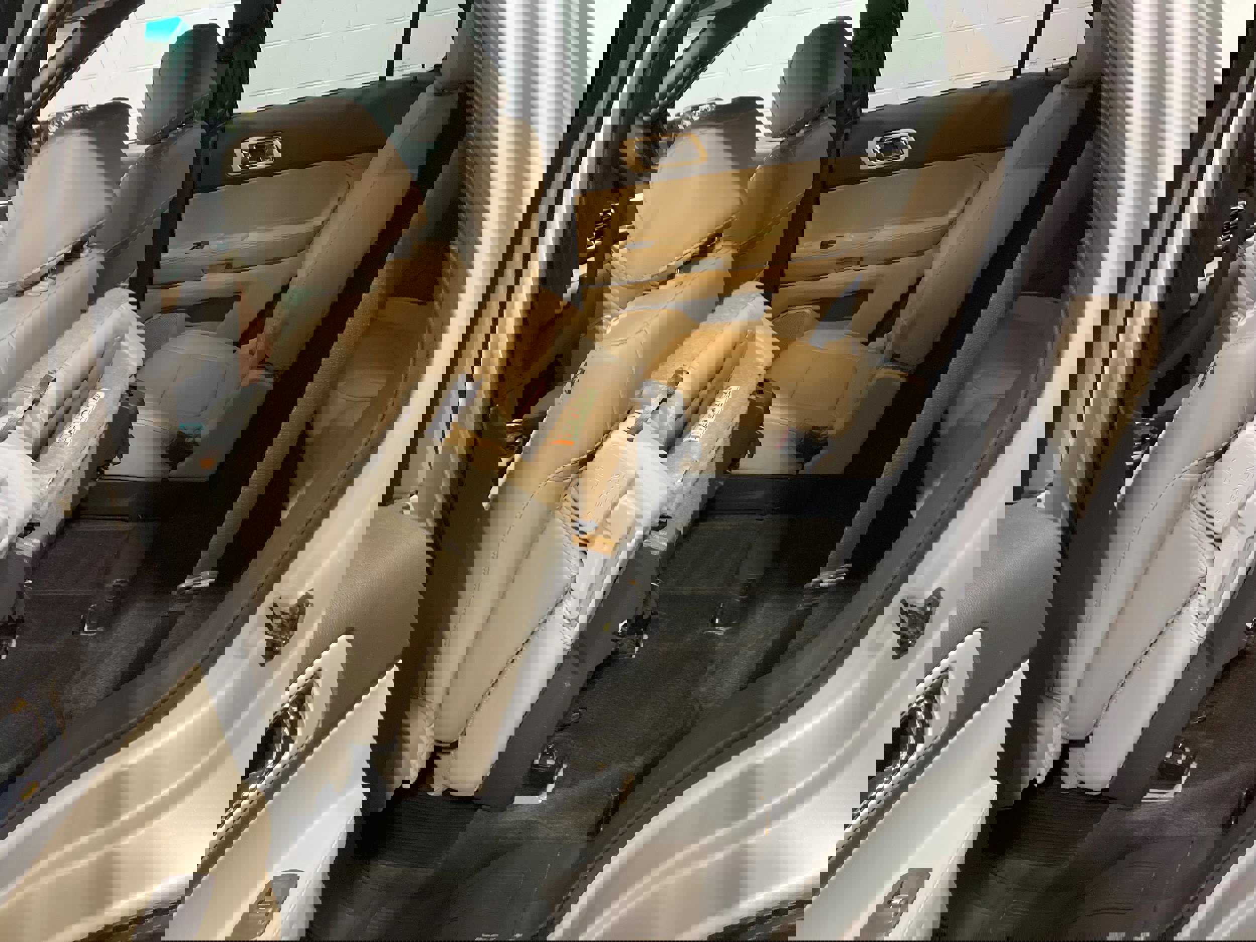 Used 2015 Ford Explorer XLT w/ Equipment Group 202B image 20