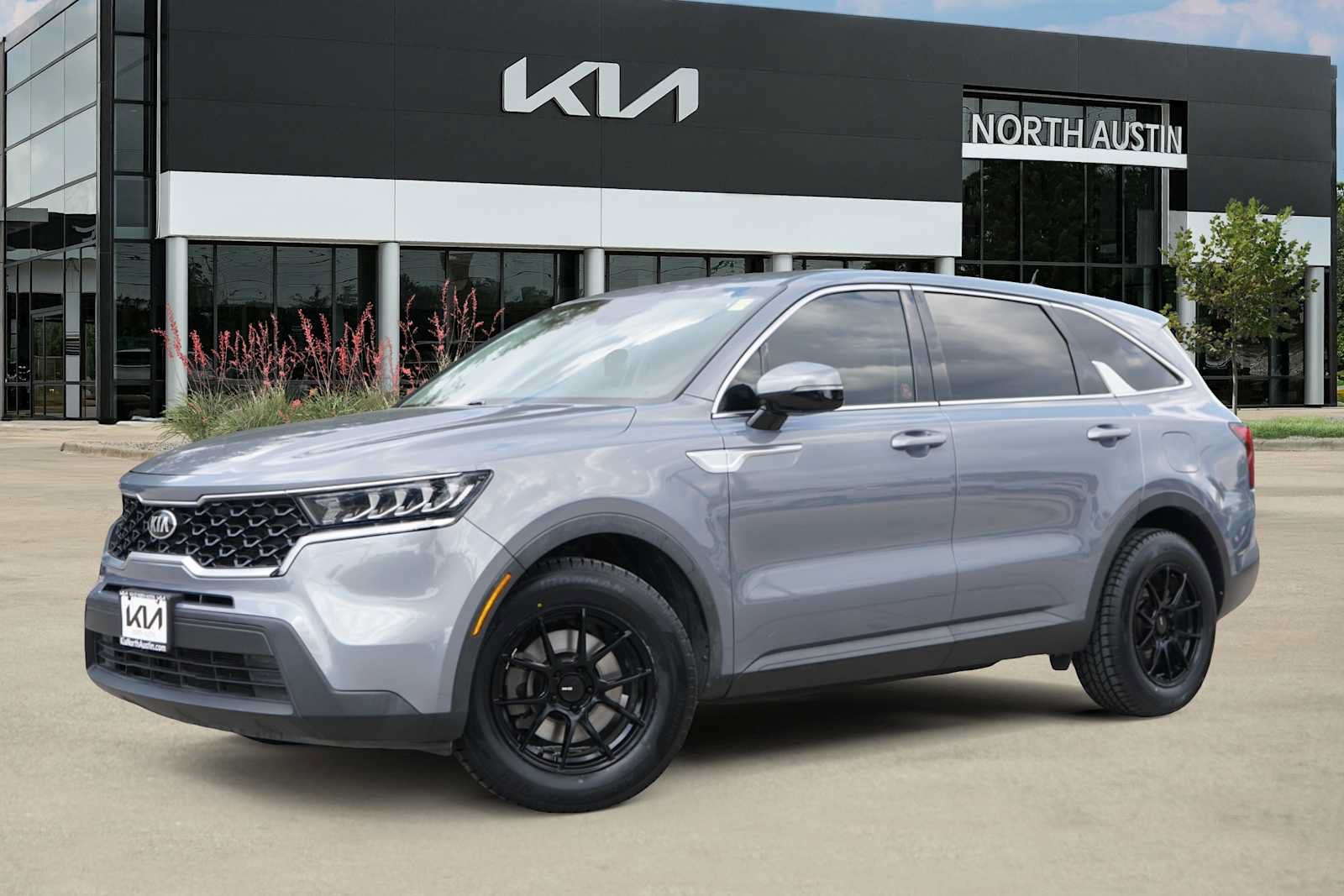 Certified 2021 Kia Sorento LX FWD image 1