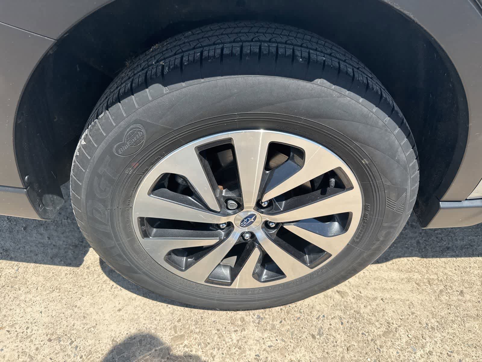 Used 2024 Subaru Outback Premium AWD/4WD image 8