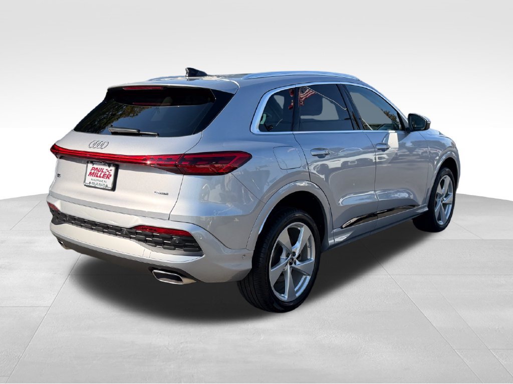 Used 2025 Audi Q5 Premium Plus w/ Premium Plus AWD/4WD image 9