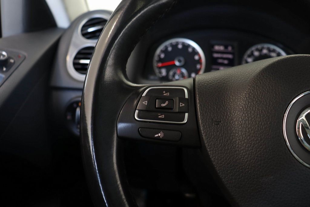 Used 2016 Volkswagen Tiguan SE image 23