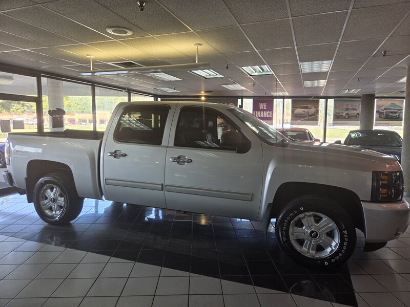 Used 2012 Chevrolet Silverado 1500 LTZ AWD/4WD image 5