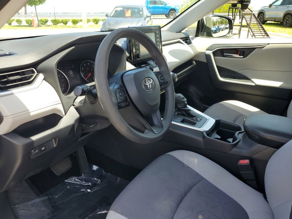 Used 2019 Toyota RAV4 XLE image 16