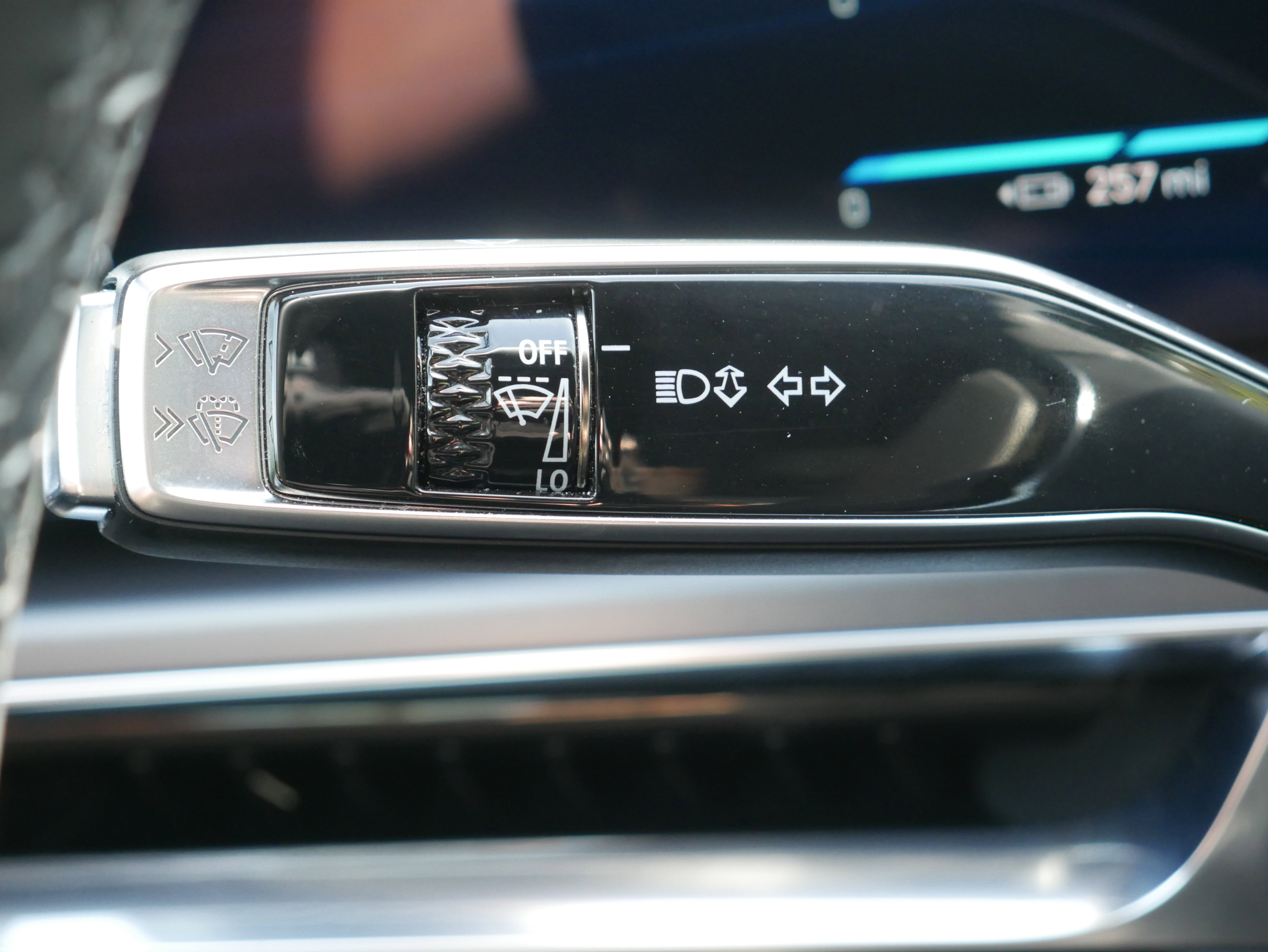 Certified 2024 Cadillac Lyriq Tech w/ Driver Assist Package image 22