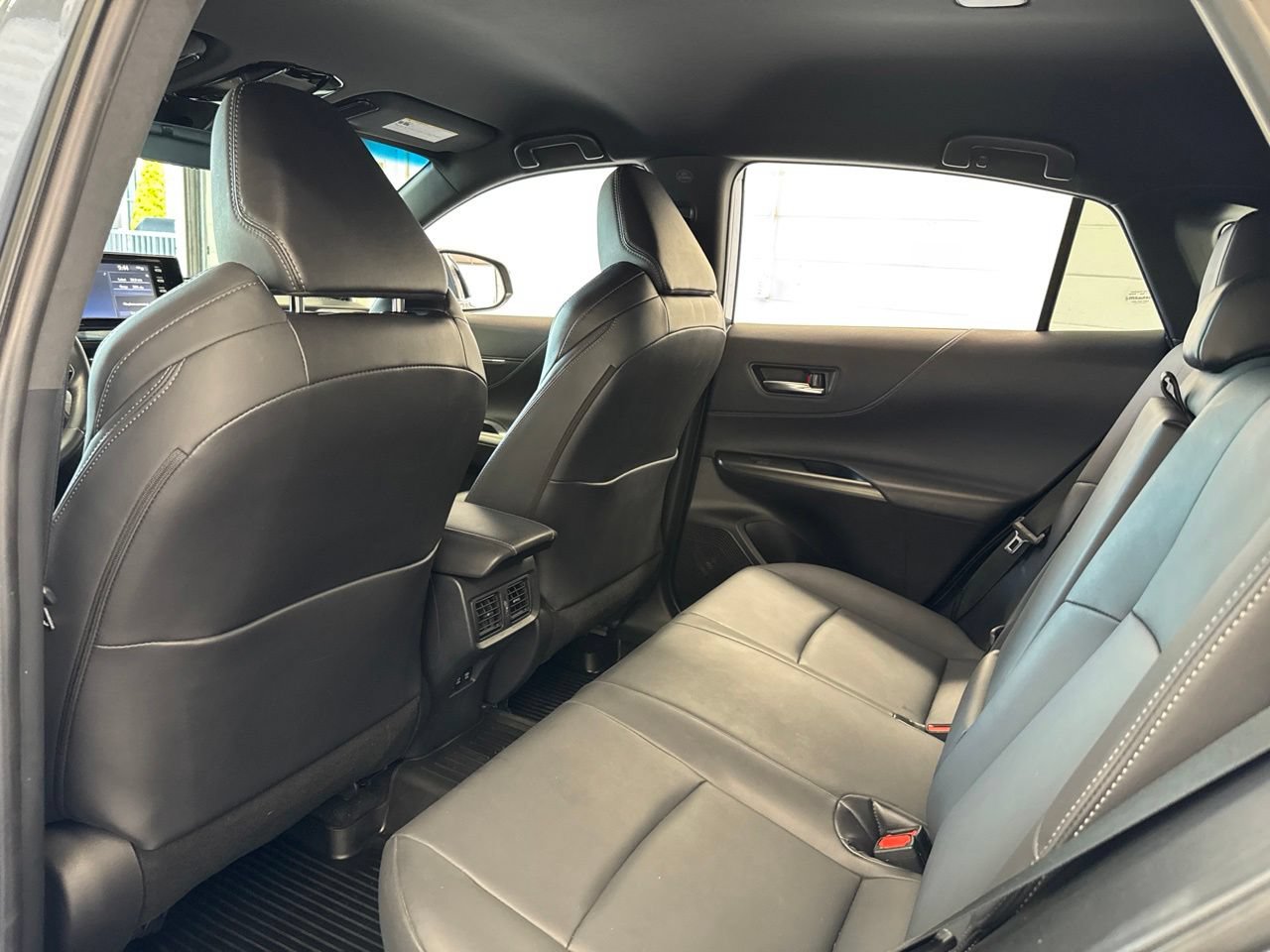 Used 2022 Toyota Venza XLE AWD/4WD image 41
