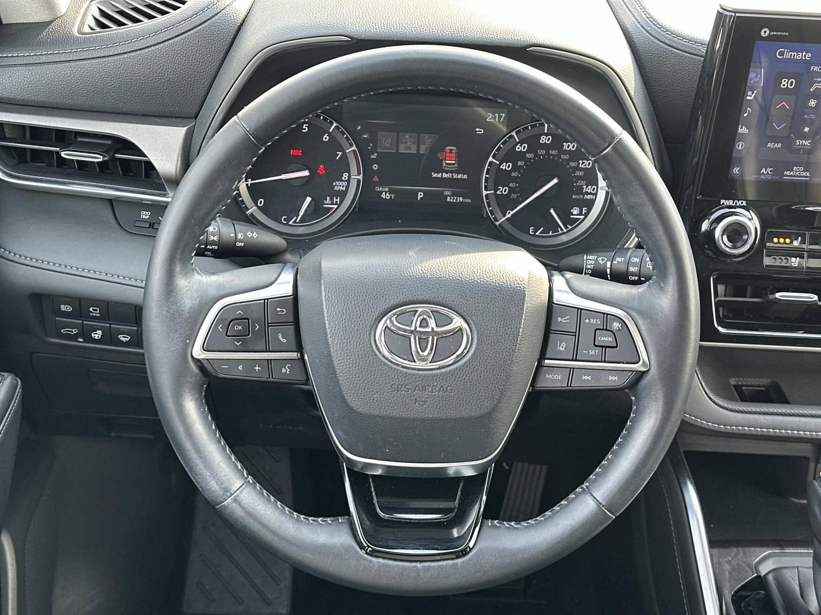Used 2020 Toyota Highlander Limited image 18