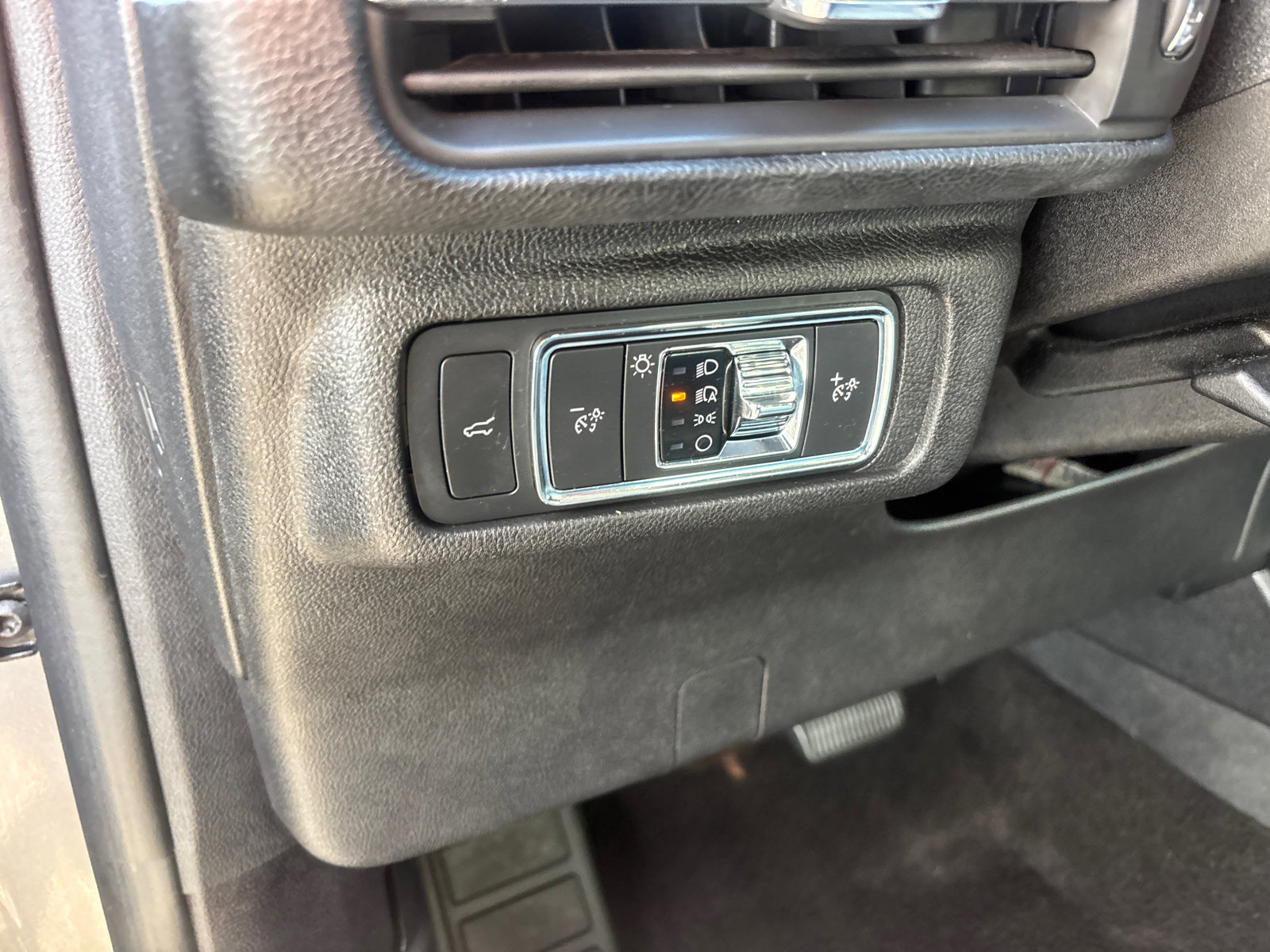 Used 2022 Lincoln Corsair FWD image 14