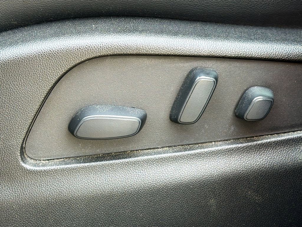 Used 2023 Cadillac XT4 Luxury image 24