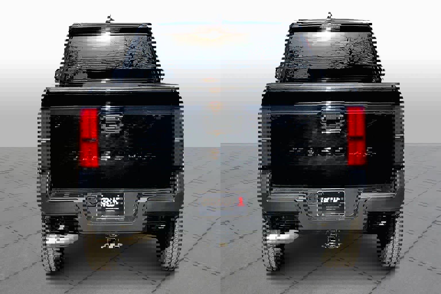 Used 2025 Toyota Tacoma SR image 4