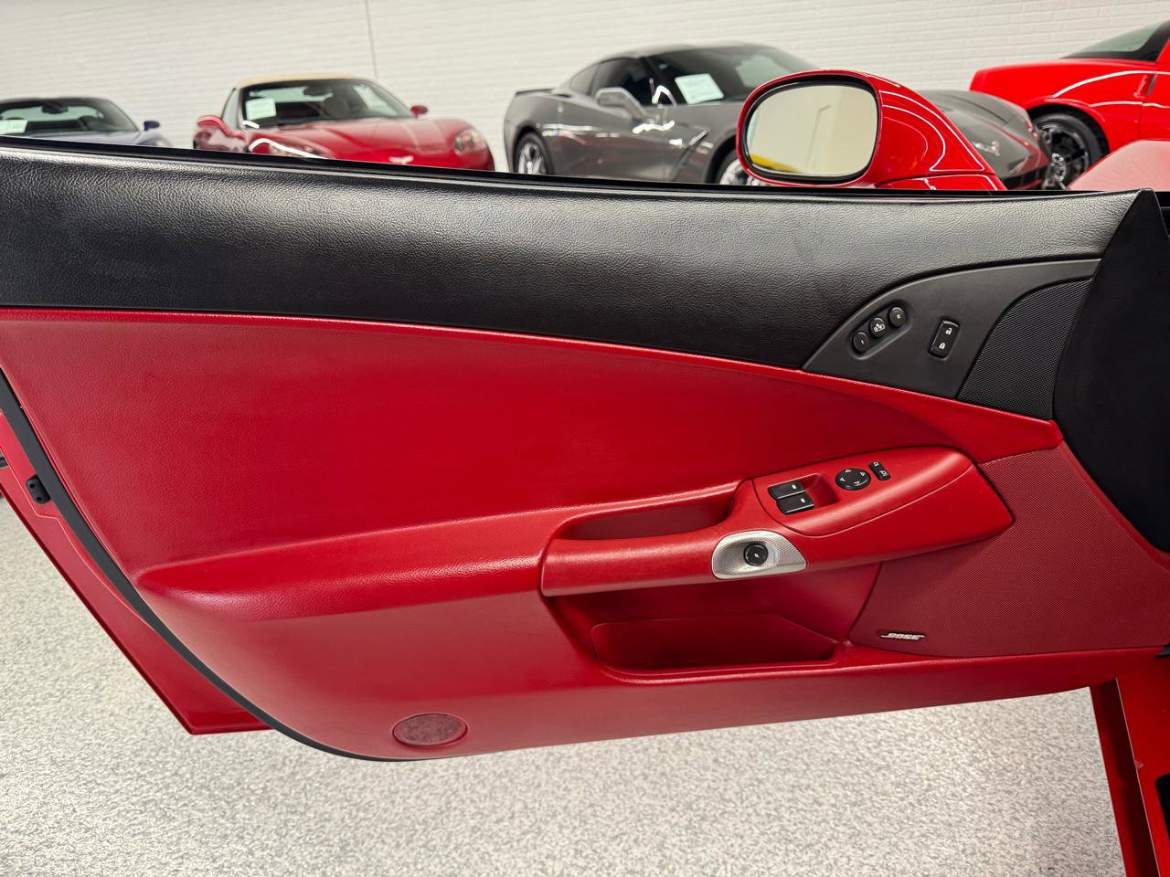 Used 2005 Chevrolet Corvette Convertible w/ Preferred Equipment Group image 44