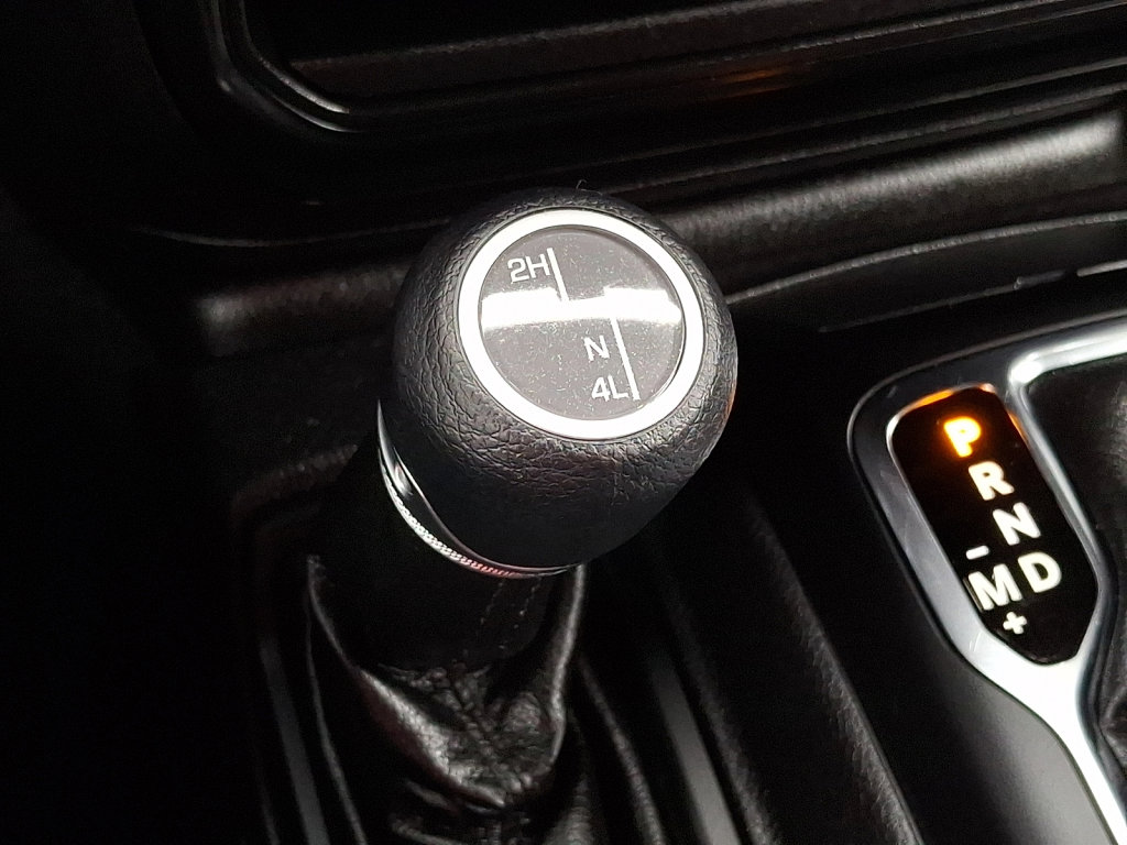 Used 2022 Jeep Wrangler Unlimited Sport image 31