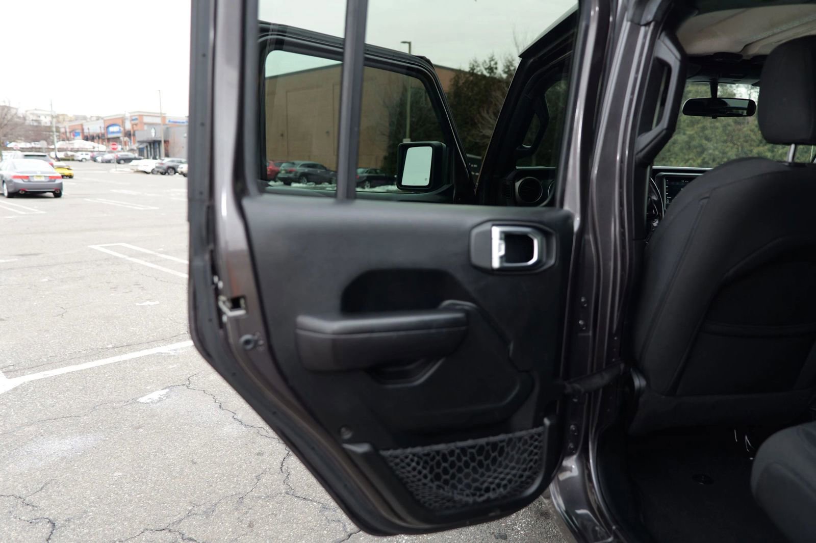 Used 2019 Jeep Wrangler Unlimited Sport S image 23