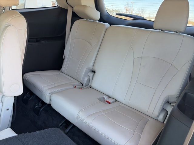 Used 2023 Buick Enclave Essence image 19