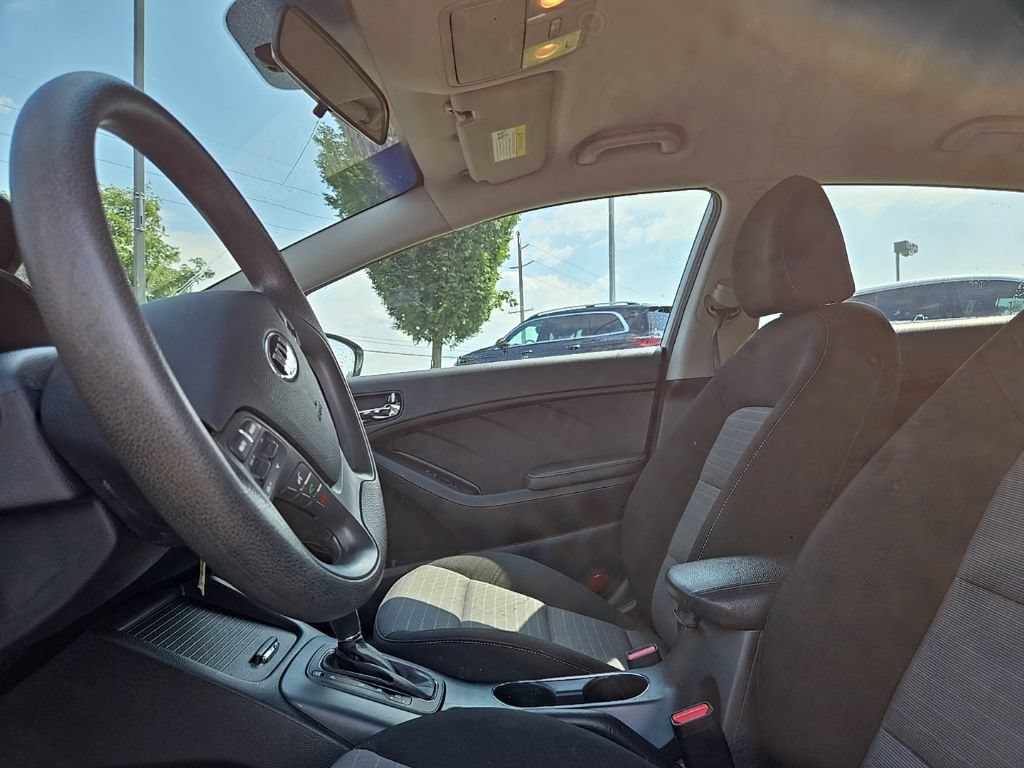 Used 2016 Kia Forte LX FWD image 29