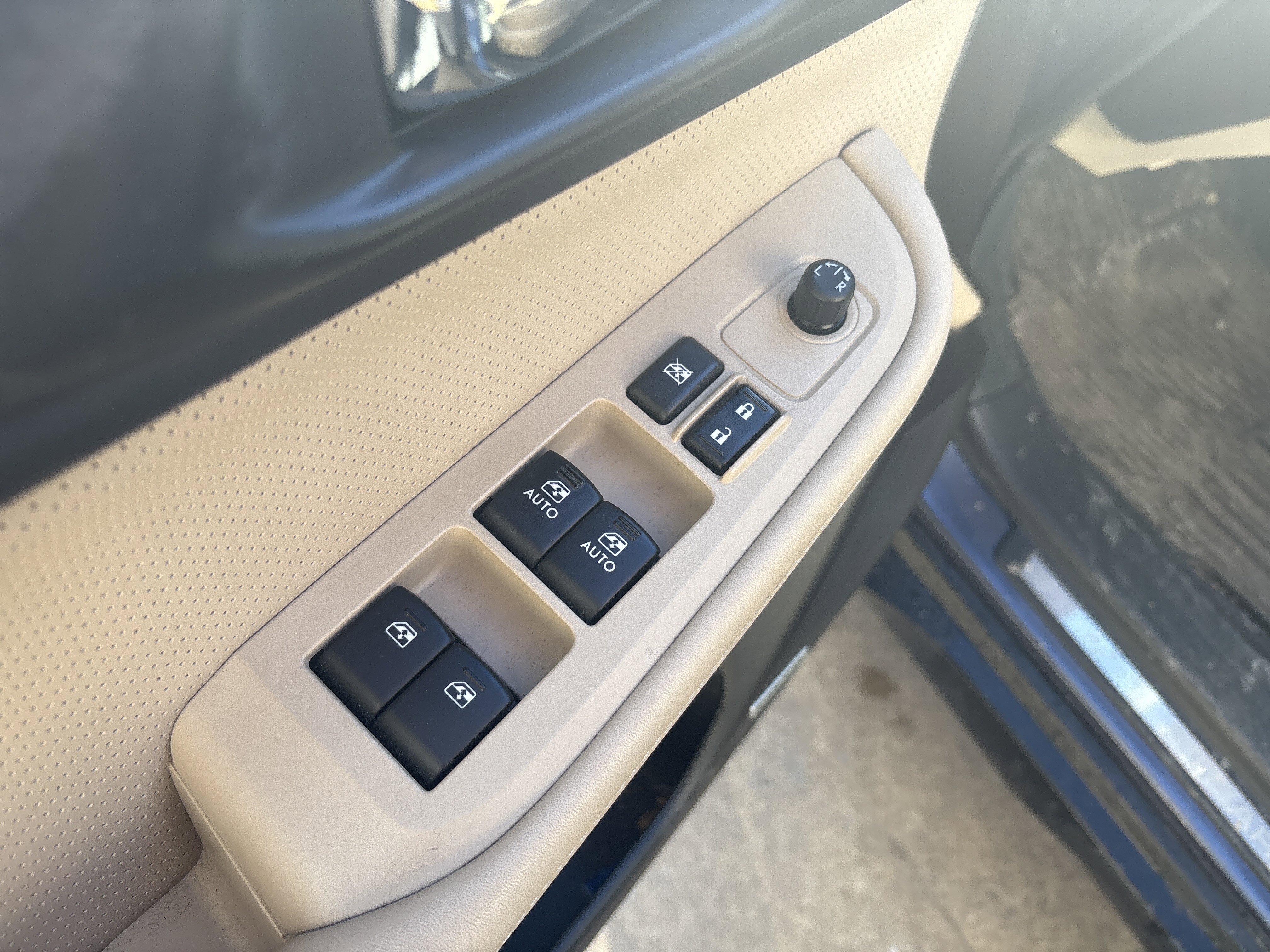 Used 2017 Subaru Outback 2.5i Limited image 14