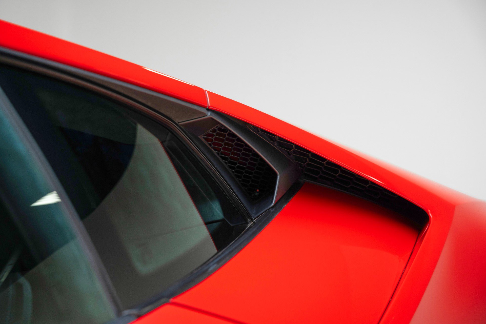 Used 2016 Lamborghini Huracan LP 580-2 RWD image 27